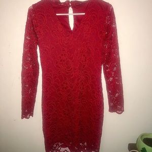 tight red lacy dress 🌹
